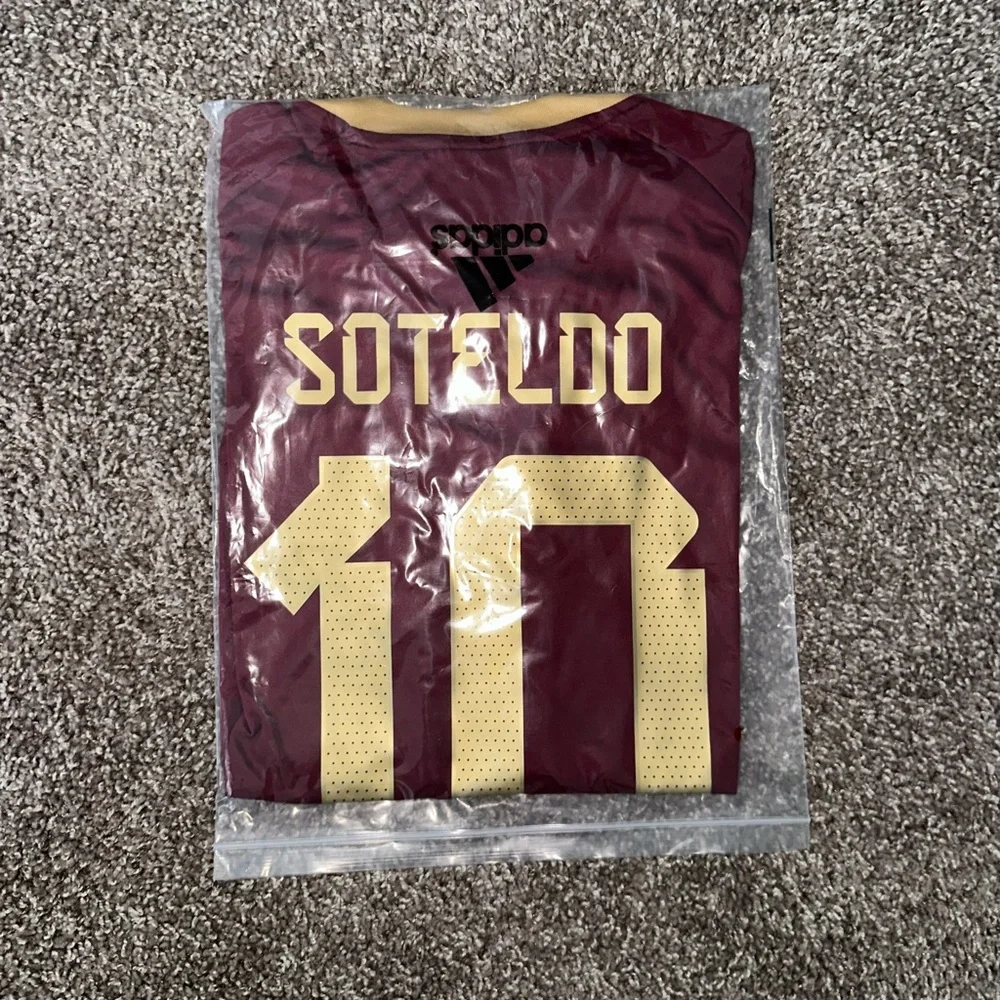 Venezuela Yeferson Soteldo Jersey - Picture 4 of 5